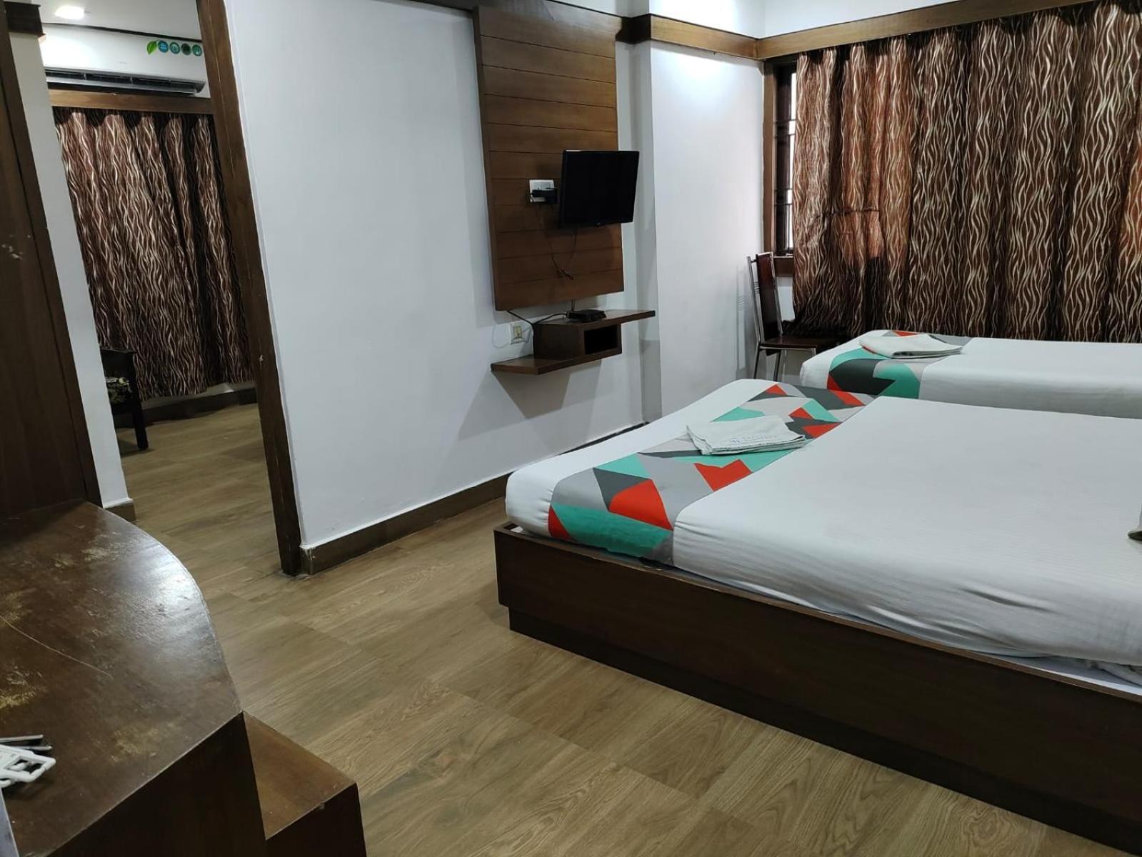 Khaleej Residency Near U S Embassy Hotel Chennai Exterior photo